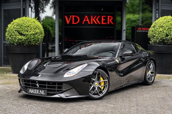 Ferrari F12 Berlinetta - foto 1